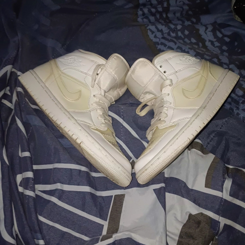 Nike court Royale 2 mid